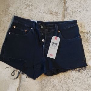 Womens Levi cut-off shorts